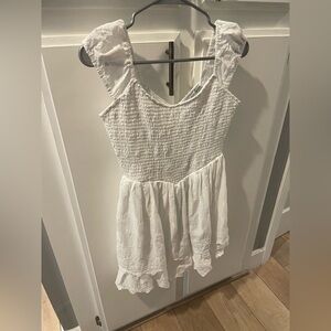 American Eagle White Sleeveless Ruffle/Smocked Dress, Size M